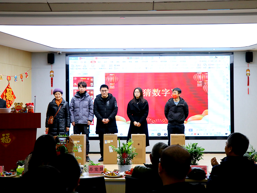 二等獎頒獎.jpg 二等獎頒獎.jpg