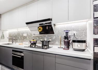 美大家電衛(wèi)浴 深耕家用電器研發(fā)，引領(lǐng)智慧生活新風(fēng)尚